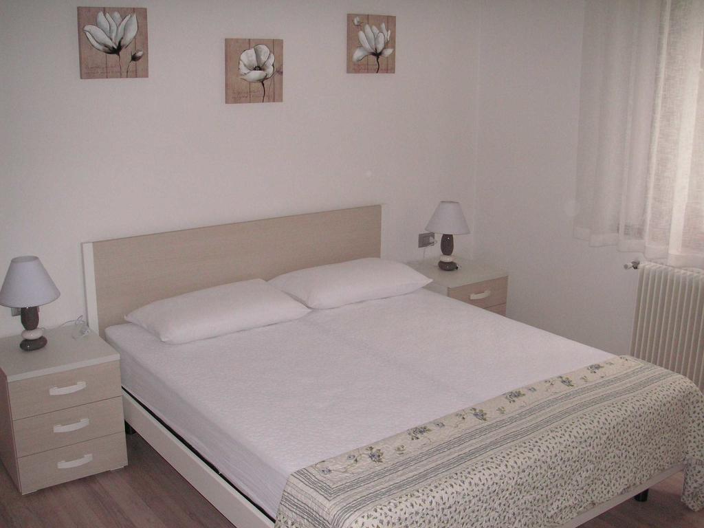 Casa Ferrari Monica Apartment Calceranica al Lago Cameră foto